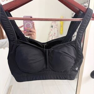 Lululemon Black Sports Bra. - no size best for 4-6